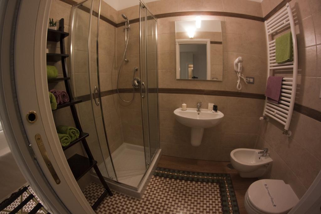 Palazzo 900 Panzió Brindisi Szoba fotó